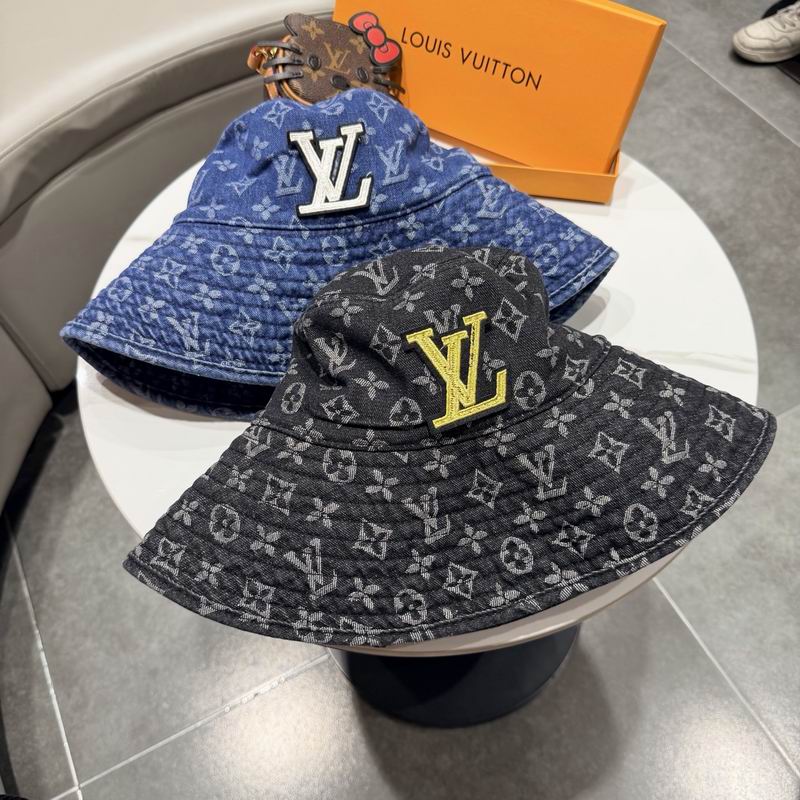 LV hat 012403
