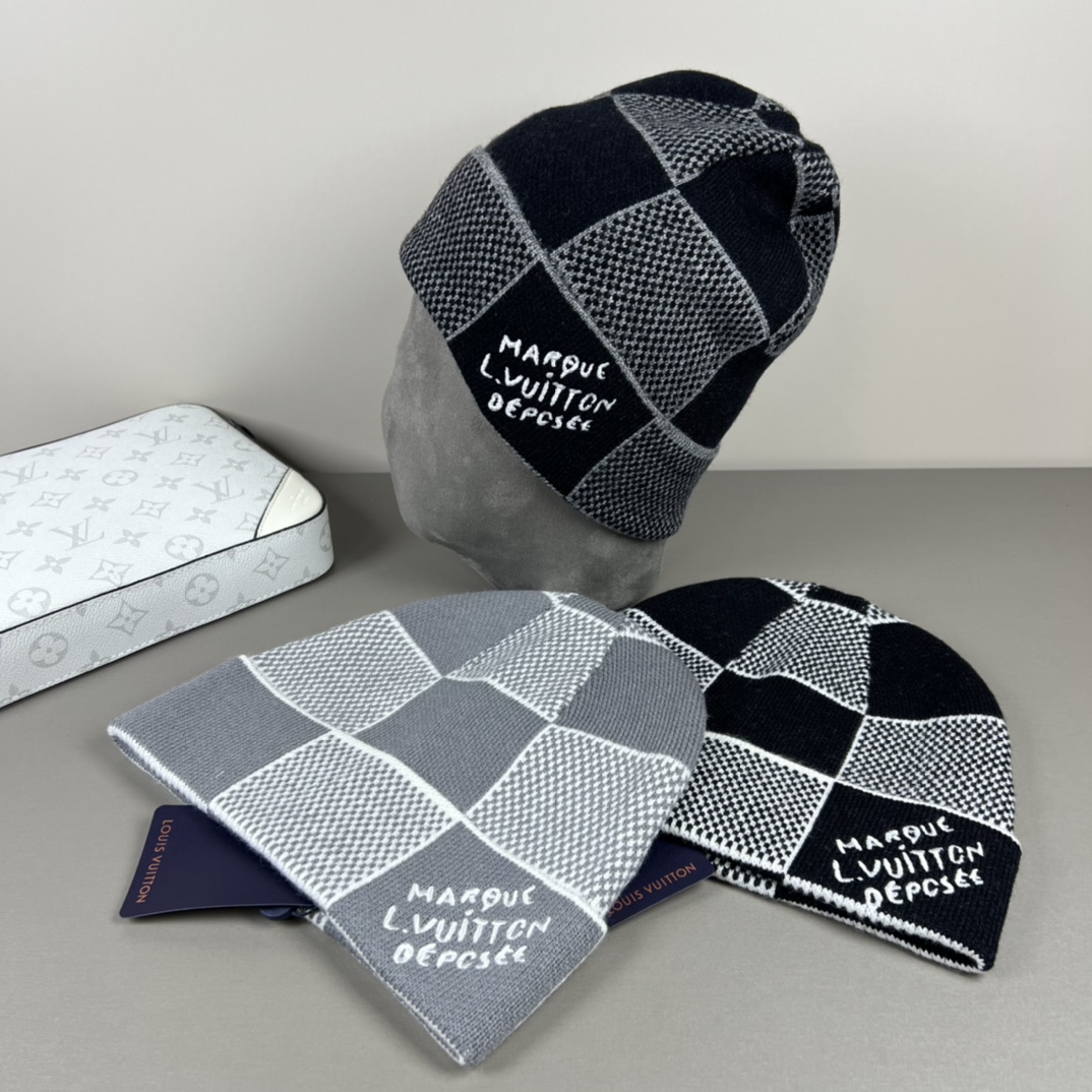 LV hat dx01