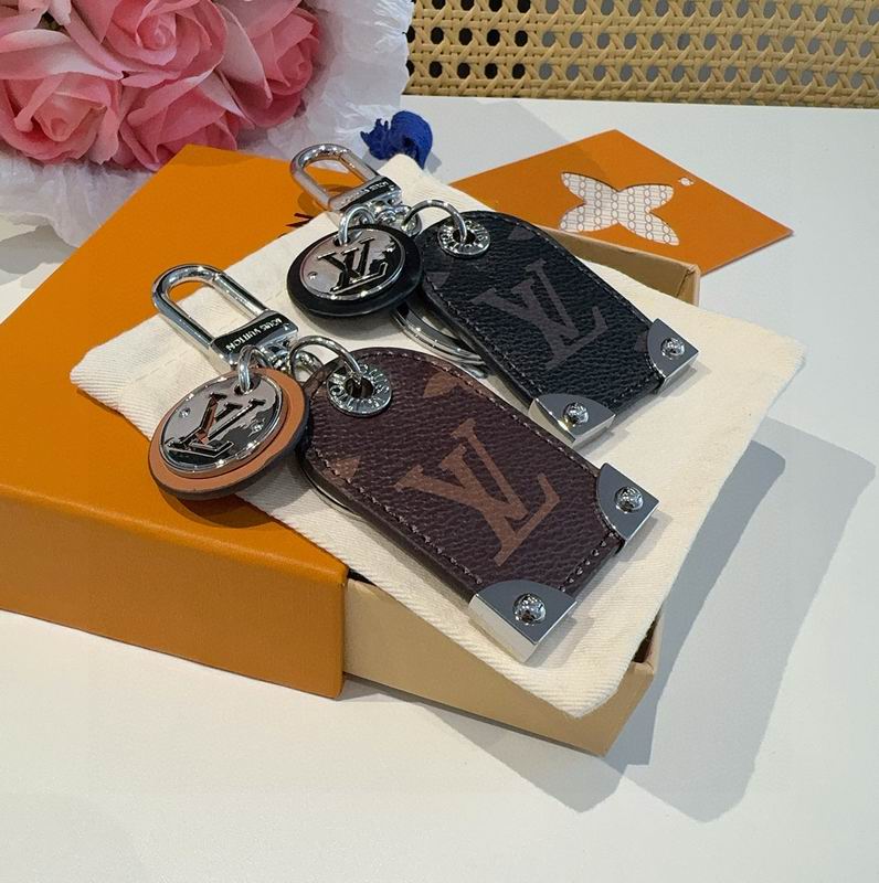 LV keyring m01