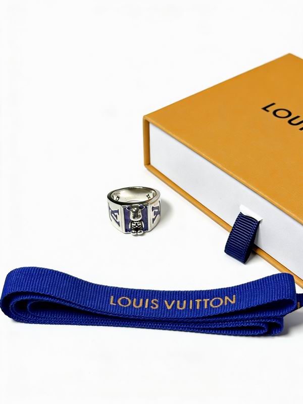 LV ring 01yxx16