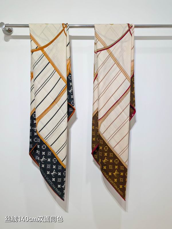 LV Scarf 140X140cm 70%羊绒30%真丝  E080315