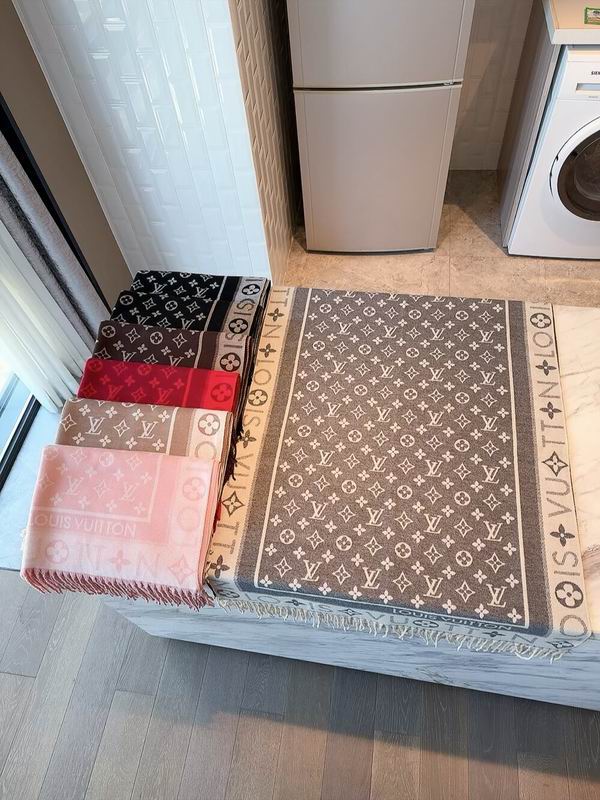LV scarf 196X65cm E090611