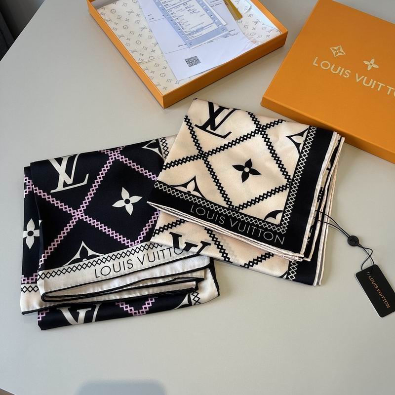LV silk scarf hm43