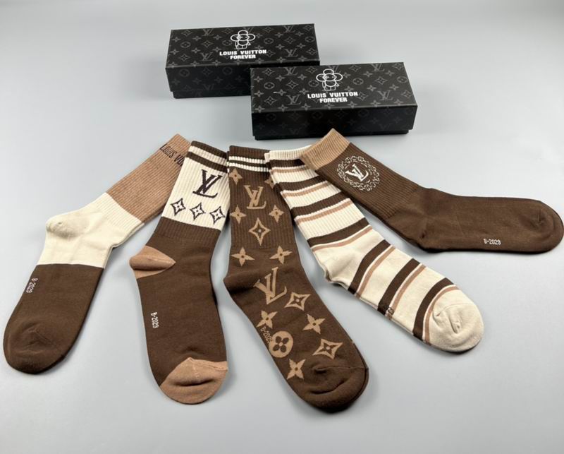 LV socks 052503