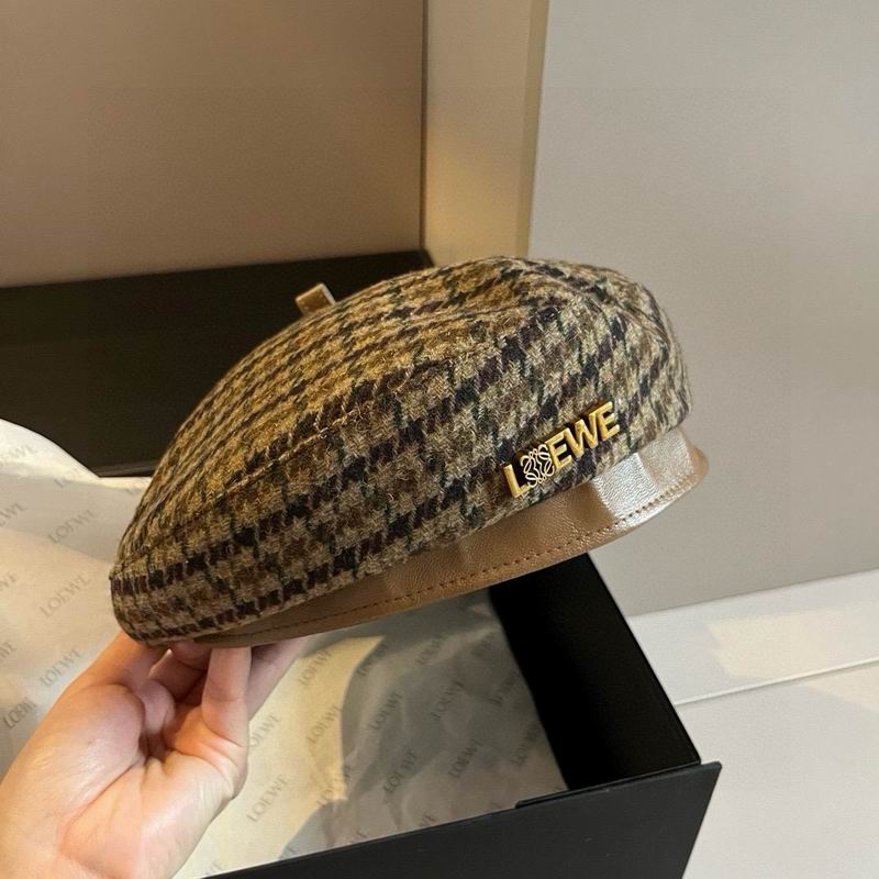 Loewe beret 010302