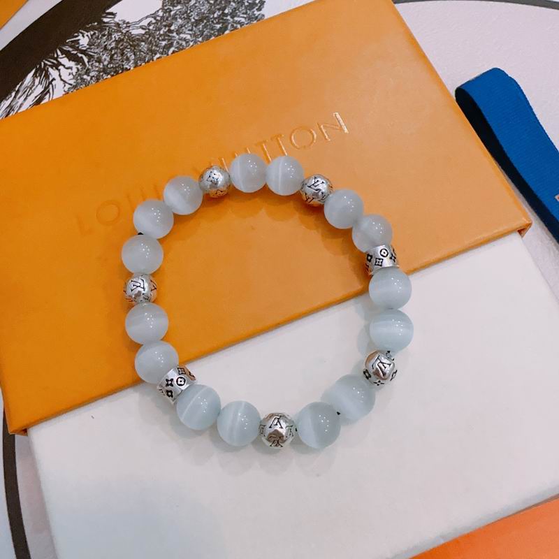 Lv Bracelet 02yxs11