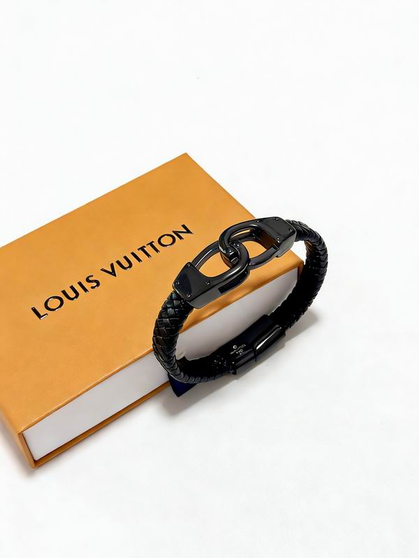 Lv Bracelet 02yxs18
