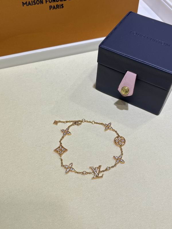 Lv Bracelet 02yxs31