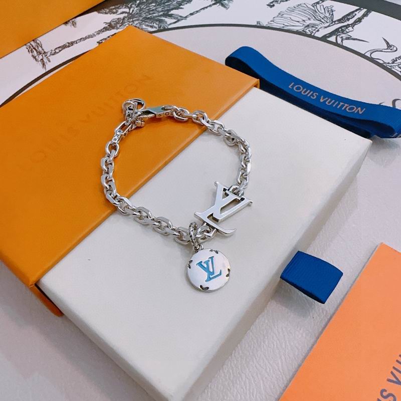 Lv Bracelet 02yxs53