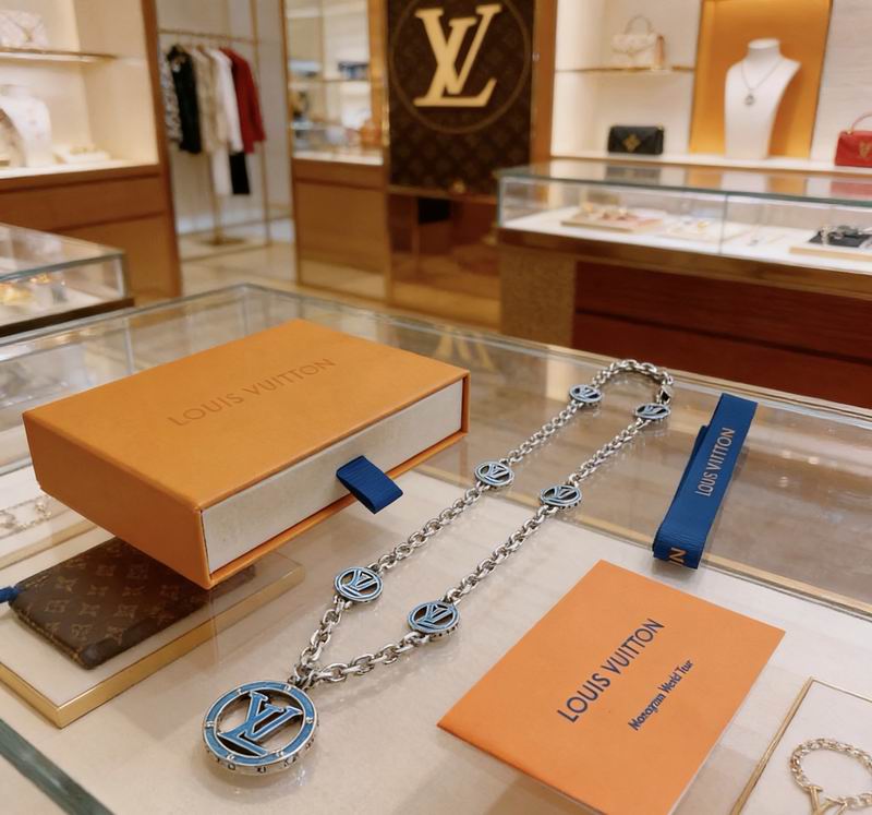 LV Necklace 03yxs134