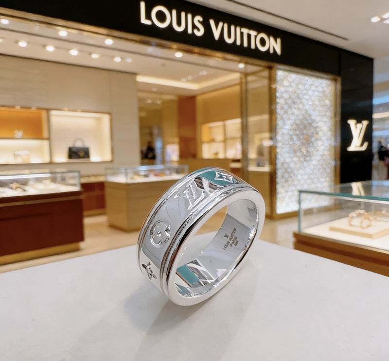 LV Ring 03yxs24