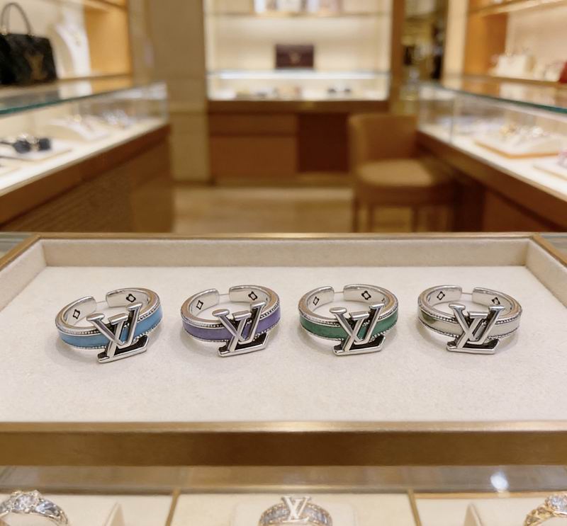 LV Ring 03yxs32