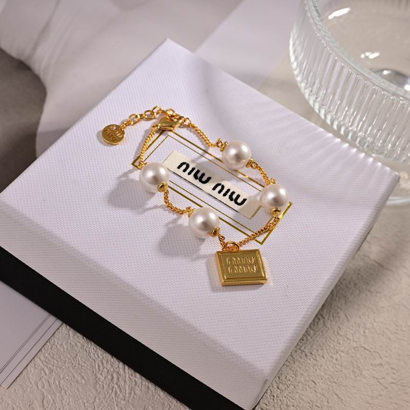 MiuMiu Bracelet 11yxq03