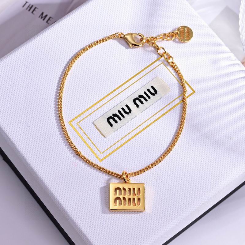 MiuMiu suits 08yxq02