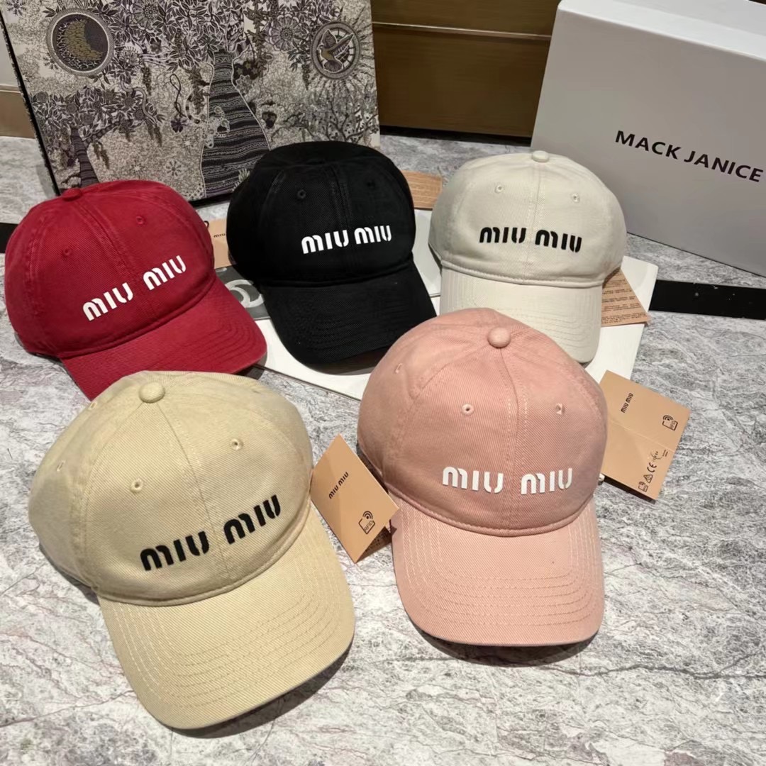 Miumiu Cap 092001