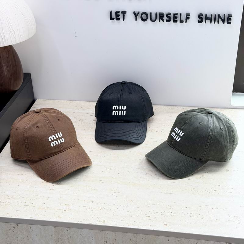 Miumiu Cap dx97