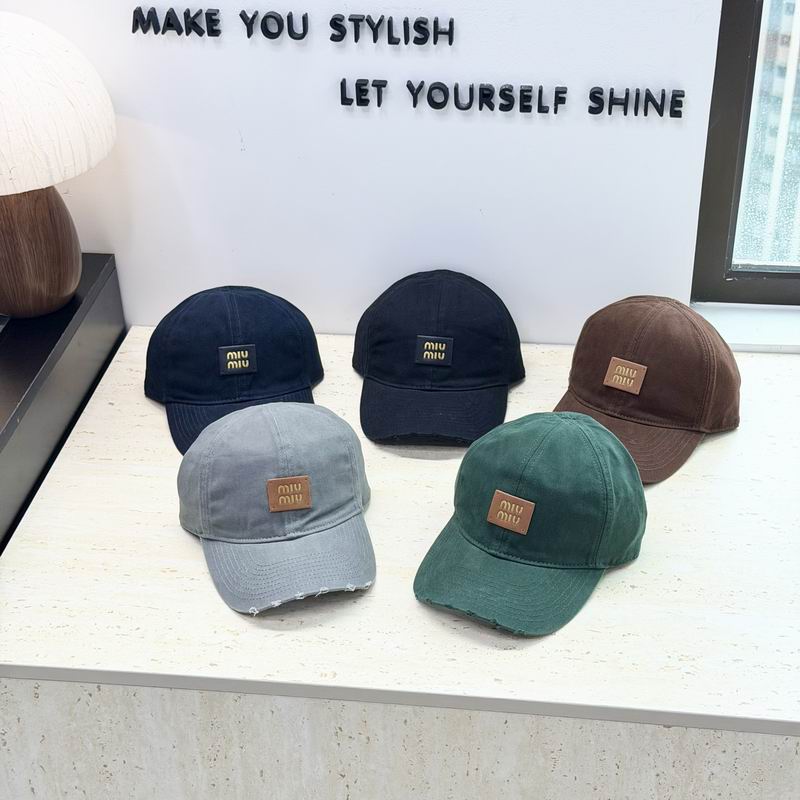 Miumiu Cap dx98