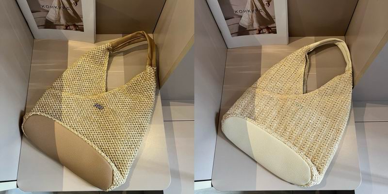 Miumiu beach bag dx10