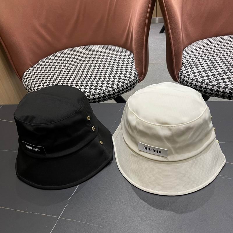 Miumiu hat 061003