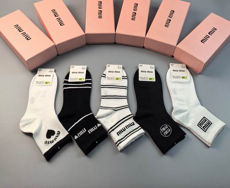 Miumiu socks 040601