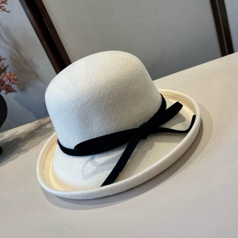 Miumiu top hat 012601