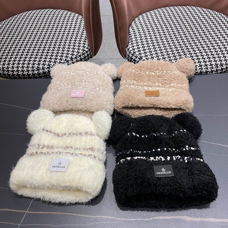 Moncler Hat 122518