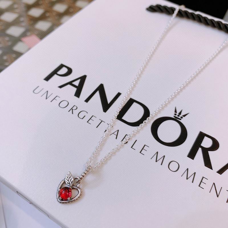 Pandora necklace 01yxx05