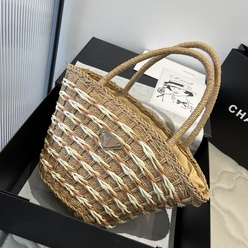 Prada beach bag dx05