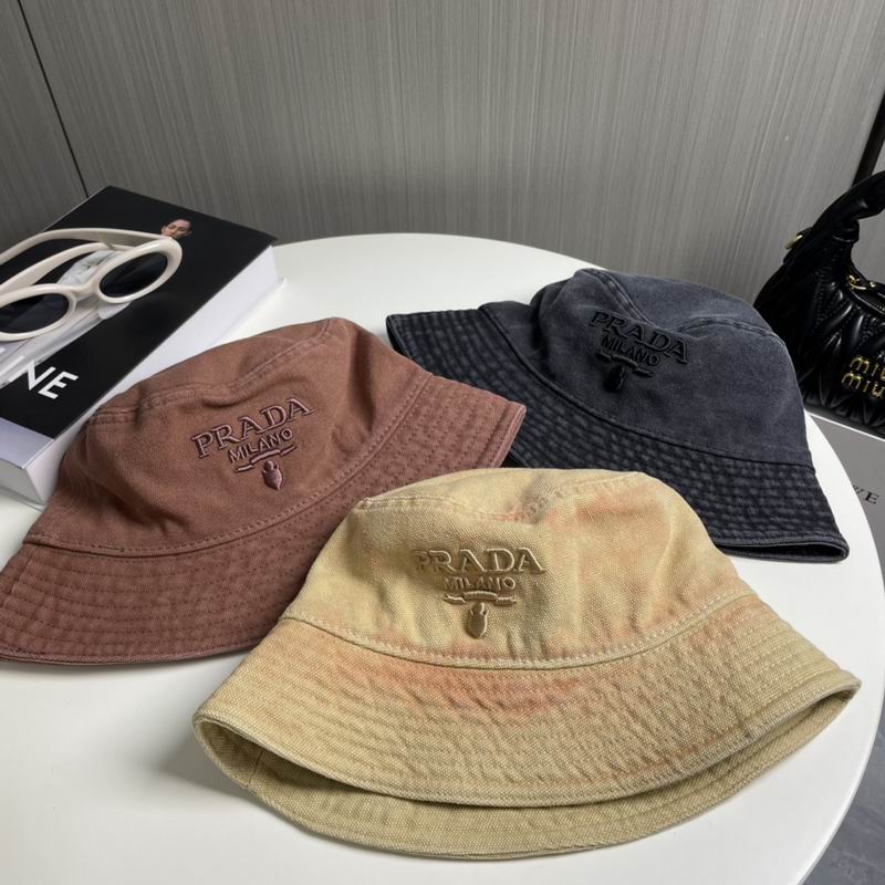 Prada hat 010201