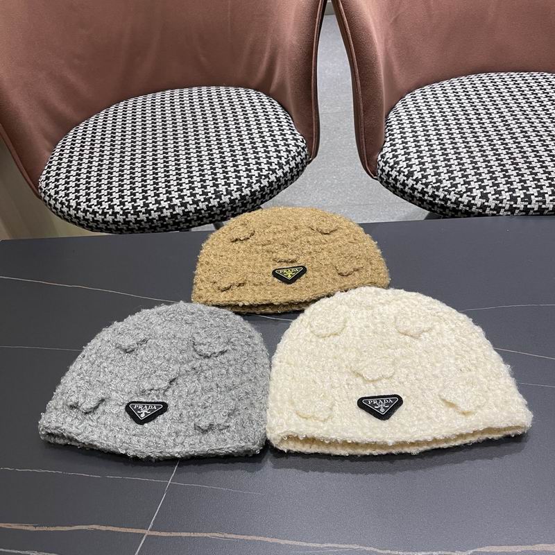Prada hat 010305