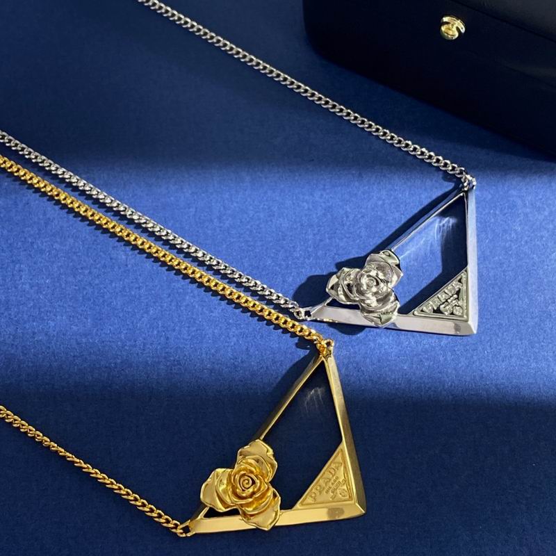 Prada necklace 05yxh03