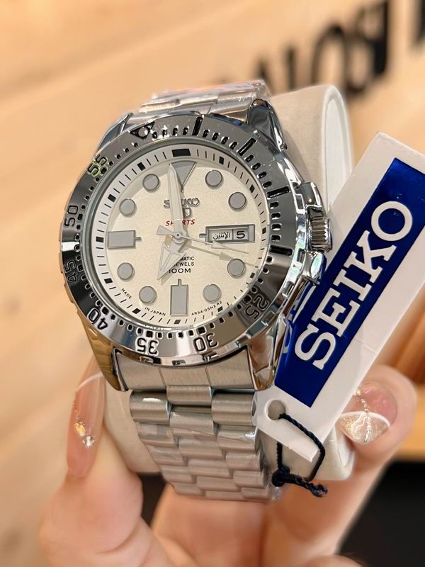 Seiko 40.6mm 122859
