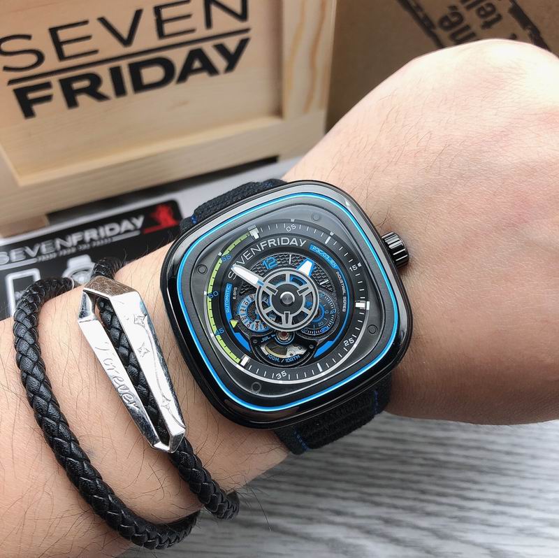 Seven Friday watch 090443