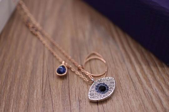Swarovski Necklace 01lyh25