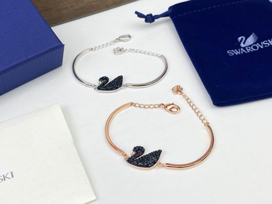 Swarovski Necklace 01lyh75