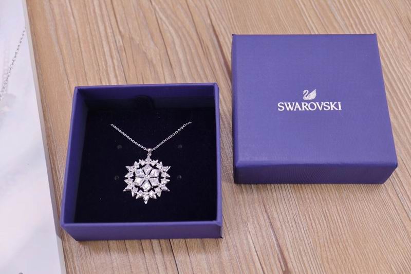 Swarovski Necklace 05yxs34