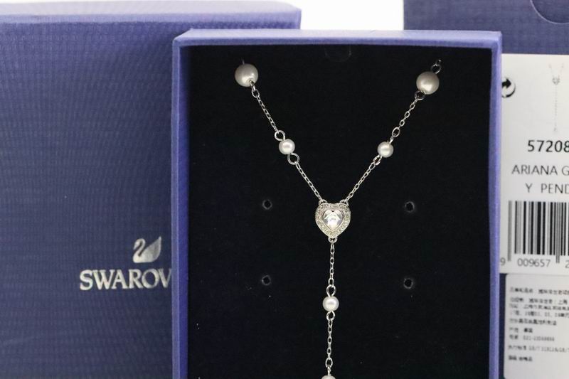 Swarovski Necklace 05yxs59