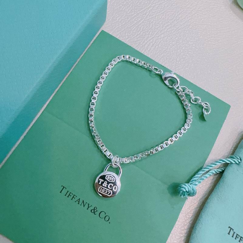 Tiffany bracelet 09yxx110