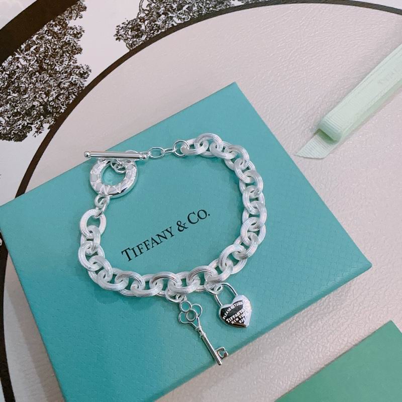 Tiffany bracelet 09yxx94