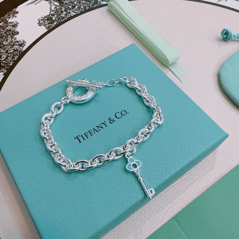 Tiffany bracelet 09yxx95