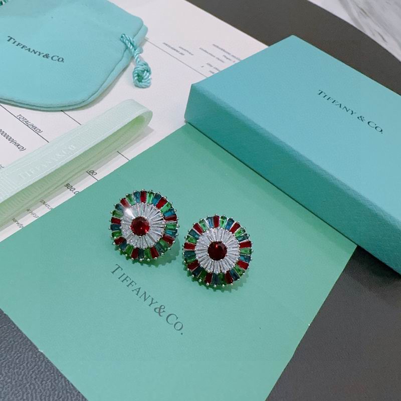 Tiffany earring 10yxx19