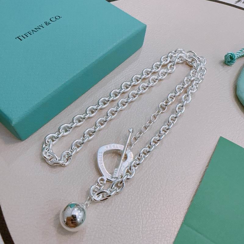 Tiffany necklace 10yxx84