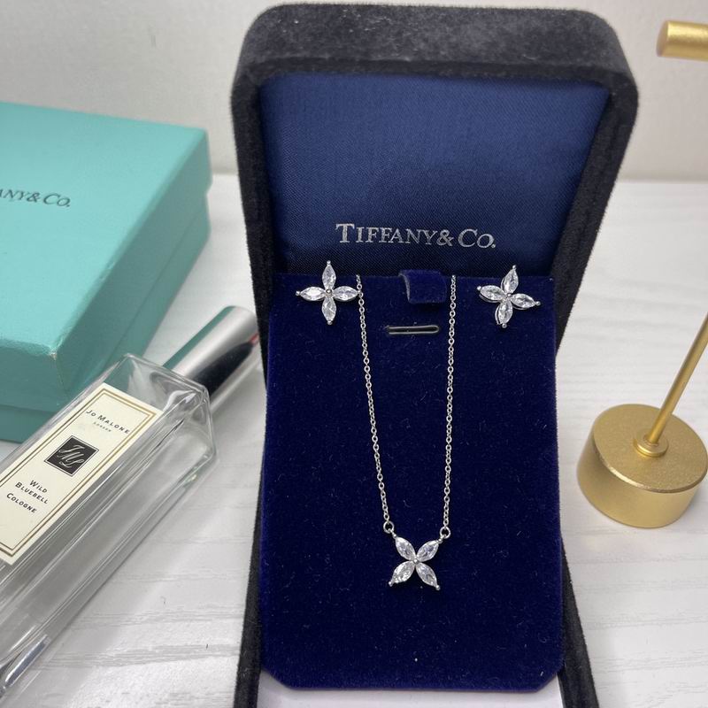 Tiffany suits 04lyx09