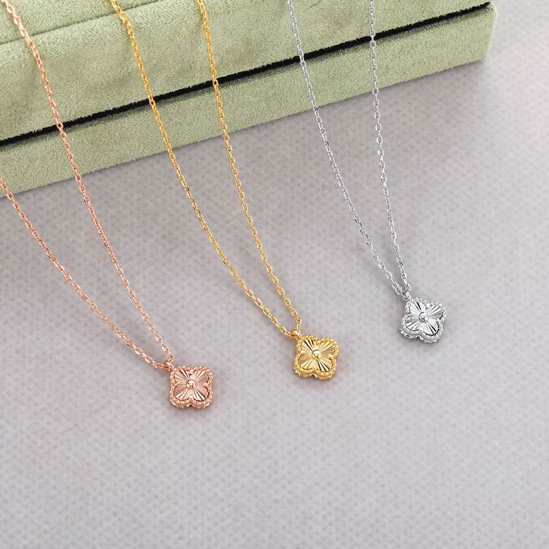 Van Cleef & Arpels necklace 05yxs05