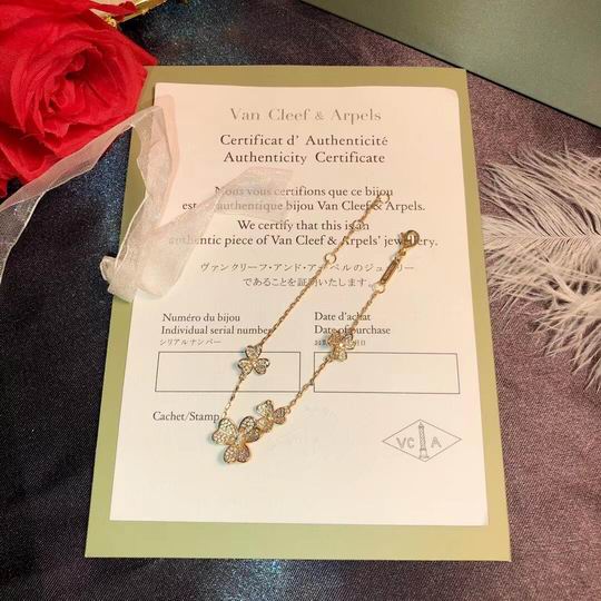 Van Cleef & Arpels bracelet 04lyh26