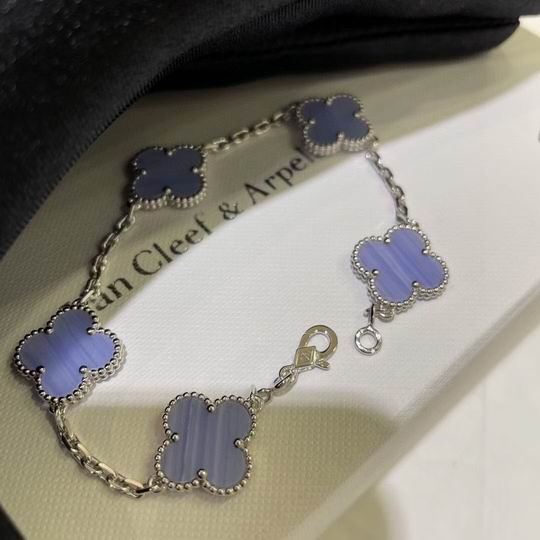 Van Cleef & Arpels bracelet 04lyh31