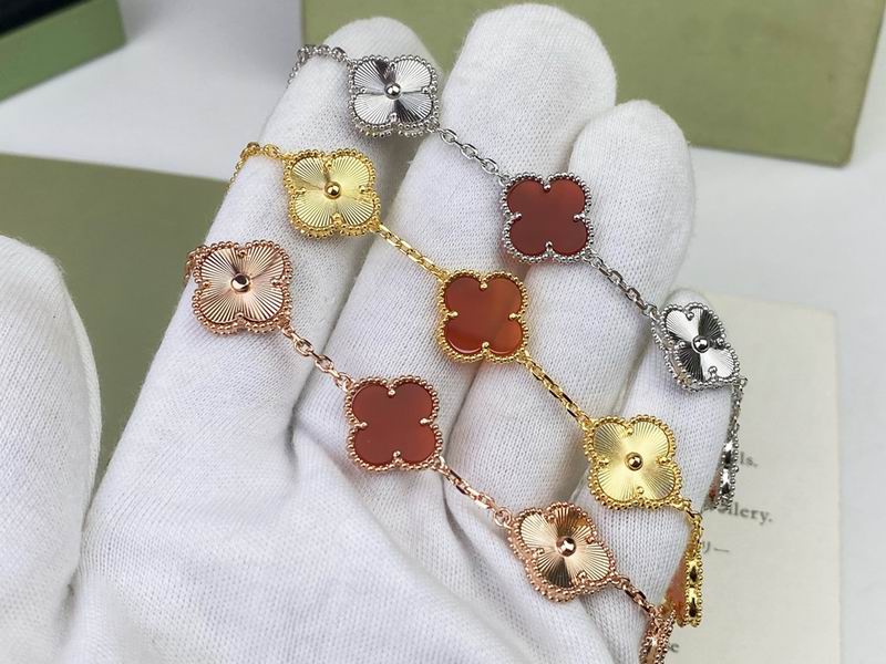 Van Cleef & Arpels bracelet 10yxq03
