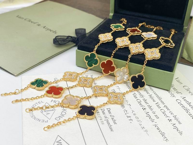 Van Cleef & Arpels bracelet 11yxq07