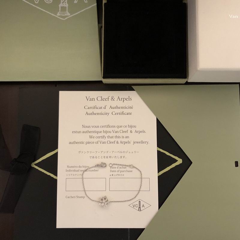 Van Cleef & Arpels bracelet 12yxq09