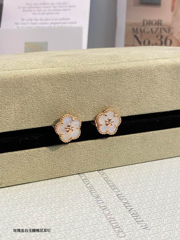 Van Cleef & Arpels earring 03lyh26